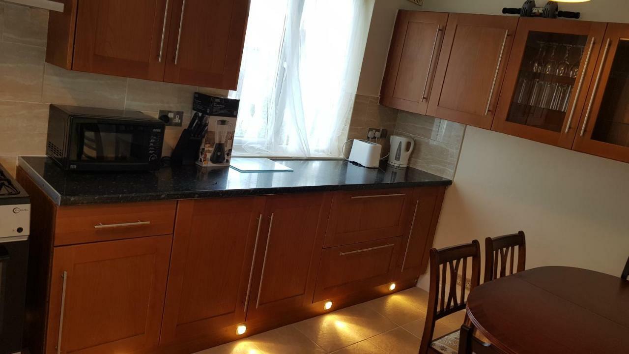 Elegant And Spacious 2 Bedroom Barnet Exterior foto